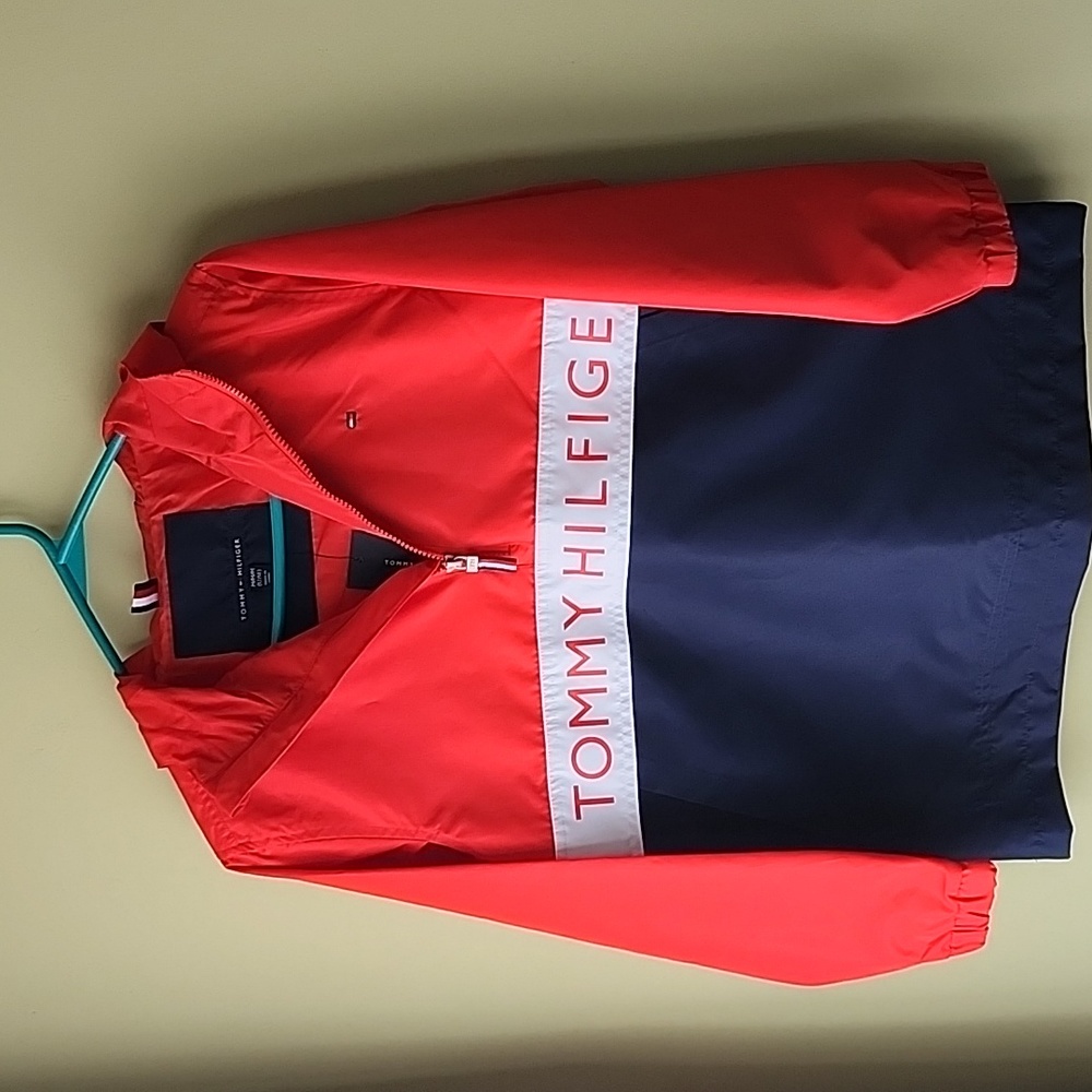 Tommy Hilfiger sz 12/14 unisex